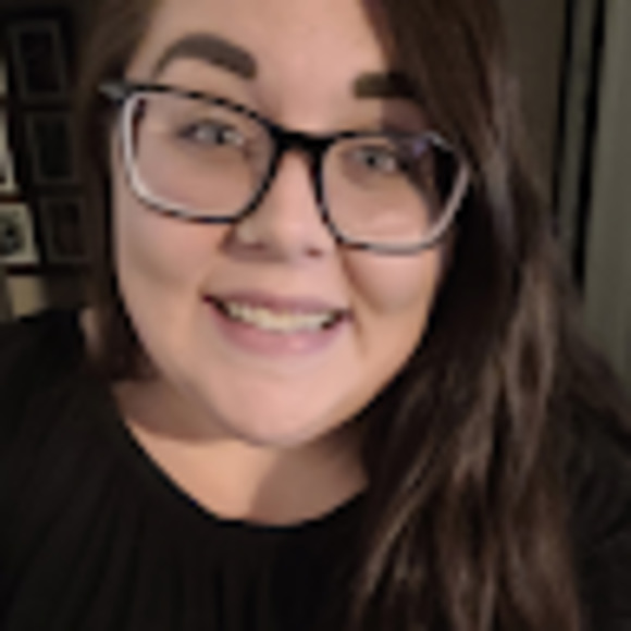 Meet your Posher, Amanda - Picture 1 of 1